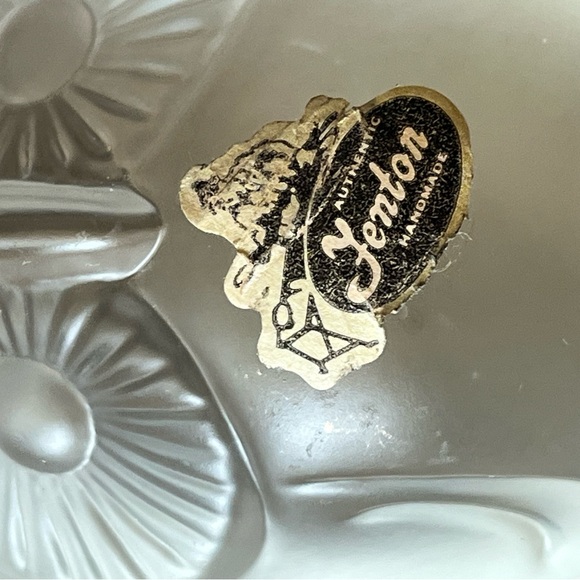 Fenton Art Glass Frosted Owl Paperweight - Picture 7 of 7